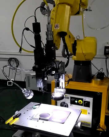 半岛(中国)激光光纤激光器焊接机配套机械手