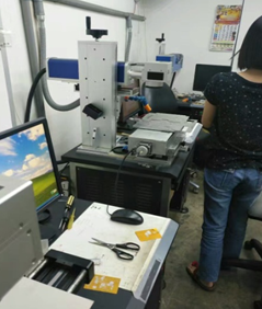 马来西亚客户使用半岛(中国)激光光纤激光打标机