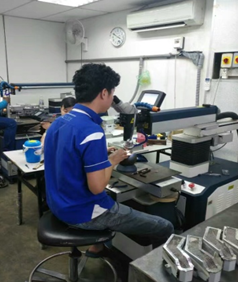 马来西亚客户使用半岛(中国)激光光纤激光焊接机