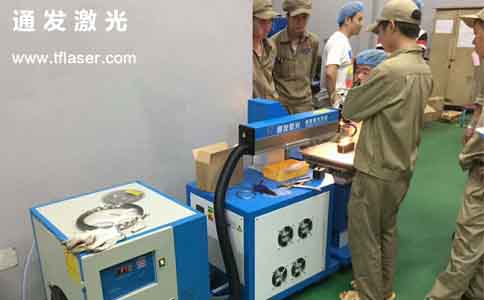 半岛(中国)激光为客户调试激光设备