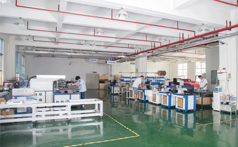 半岛(中国)激光生产车间